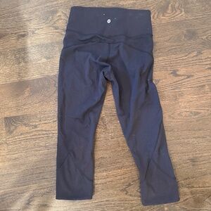 Black Lululemon leggings 3/4 length